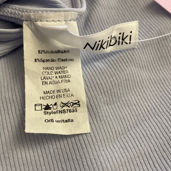 Seamless low back crop top light blue. One size (new with tags) - Picture 4 of 4